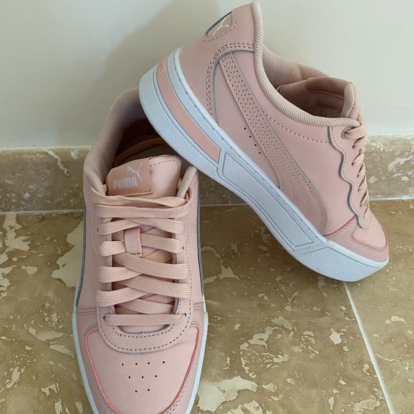 Pink Puma Shoes Size 6 - Picture 4 of 7